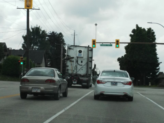 小型冷藏車保養(yǎng)換機(jī)油技巧